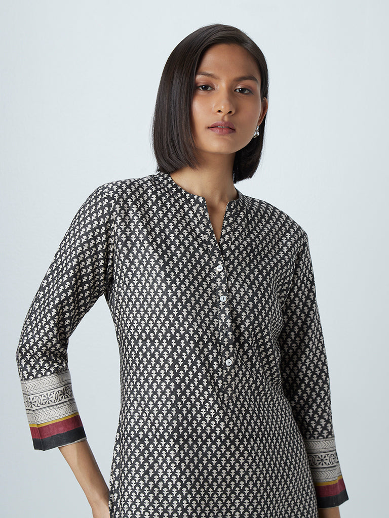 Zuba Black A-Line Geometrical Pattern Kurta