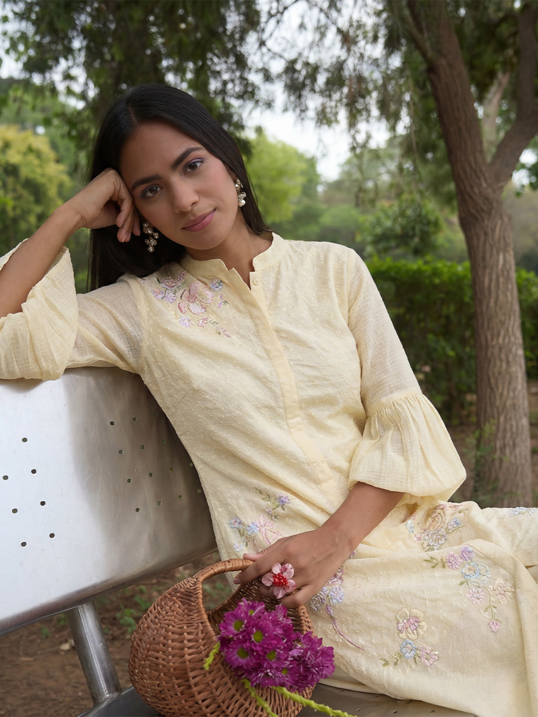 Floral Embroidered Kurta – Cream