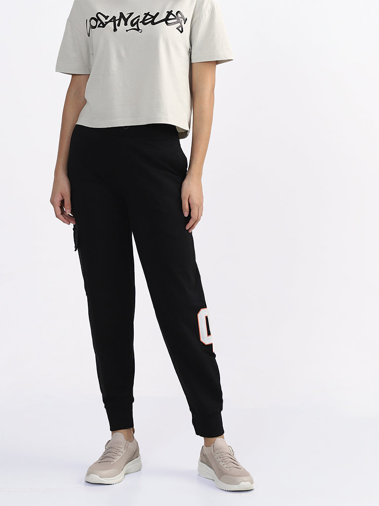 Studiofit Printed Black Ankle Length Joggers