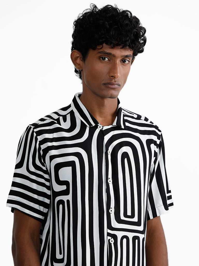 Nuon Black Printed Casual Relaxed Fit Shirt