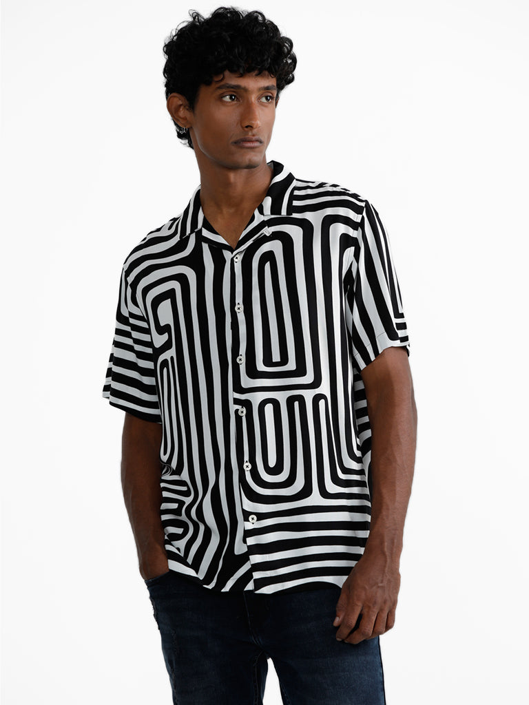 Nuon Black Printed Casual Relaxed Fit Shirt