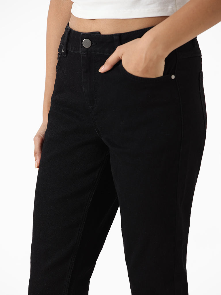 Nuon Black Straight - Fit Mid Rise Jeans