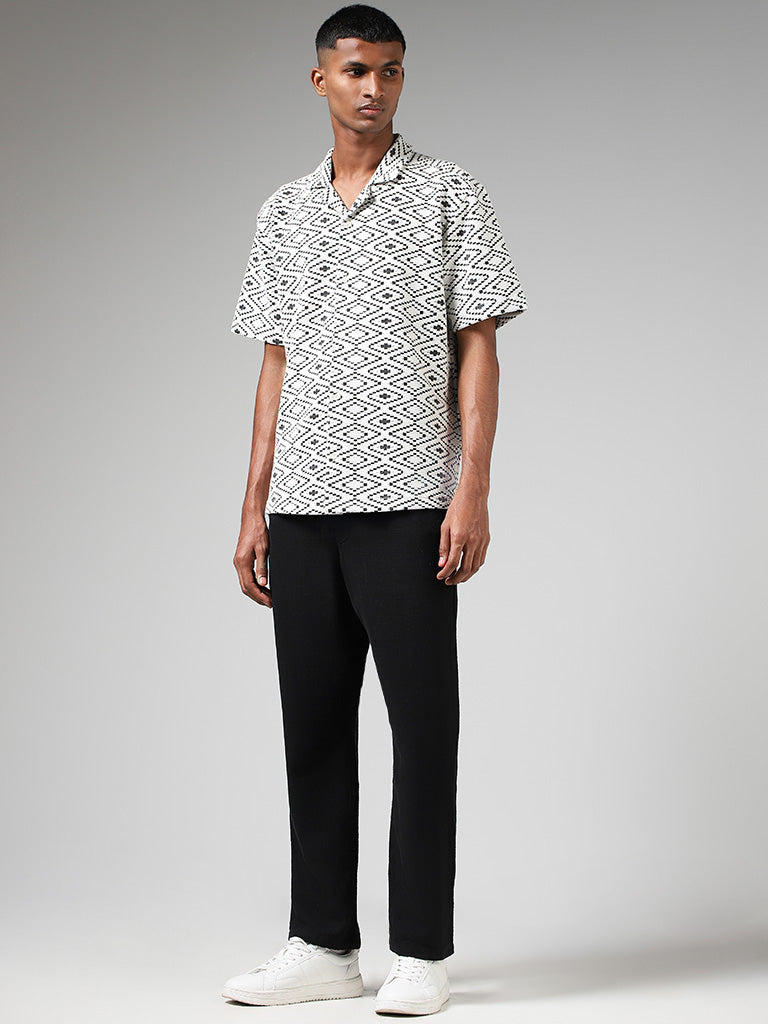 Westside ETA Men's Self Black Cotton Relaxed-Fit Low-Rise Chinos for Casual Wear Full View