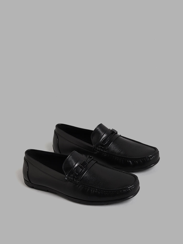 Buy hotsell black loafers