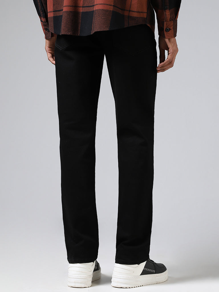 Nuon Black Straight - Fit Mid - Rise Jeans