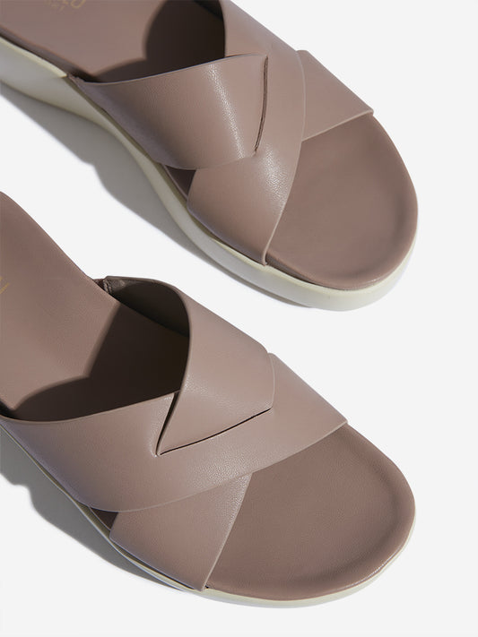 LUNA BLU Nude Criss-Cross Design Comfort Sandals