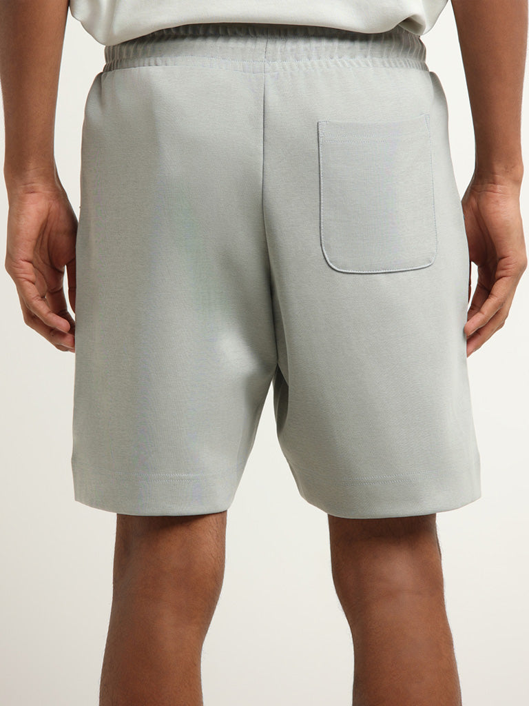 Studiofit Green Solid Mid Rise Relaxed Fit Shorts