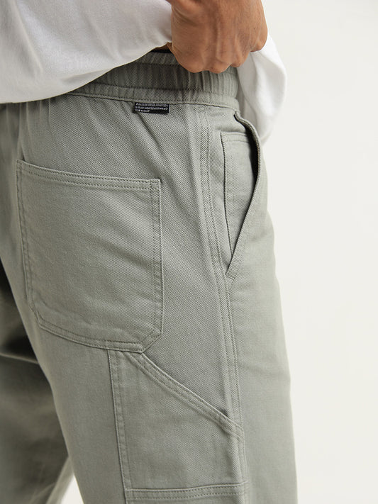 Nuon Sage Relaxed Fit Solid Mid Rise Pants