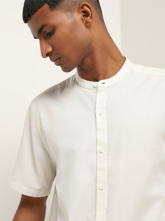 ETA Off-White Solid Resort Fit Shirt