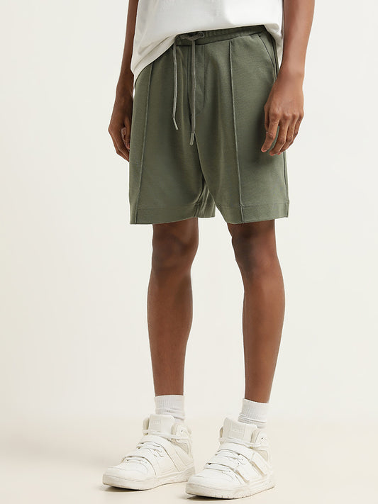 Studiofit Olive Relaxed Fit Mid Rise Shorts