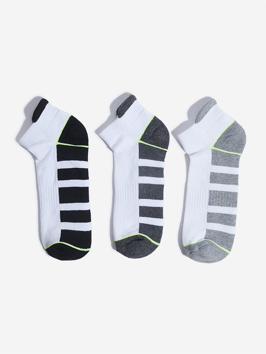 WES Lounge Grey Colour-Blocked Design Socks - Pack of 3