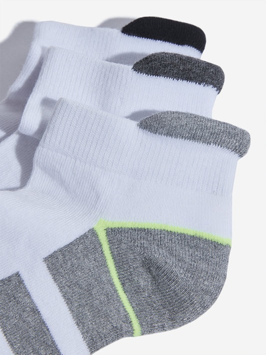 WES Lounge Grey Colour-Blocked Design Socks - Pack of 3