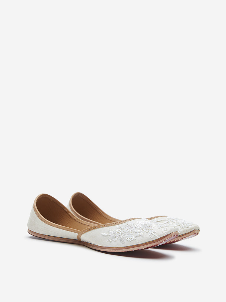 Westside LUNA BLU Women's Ivory Floral-Beaded Juttis for Festival Wear Front View