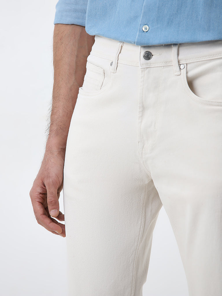 Ascot White Relaxed - Fit Mid - Rise Jeans