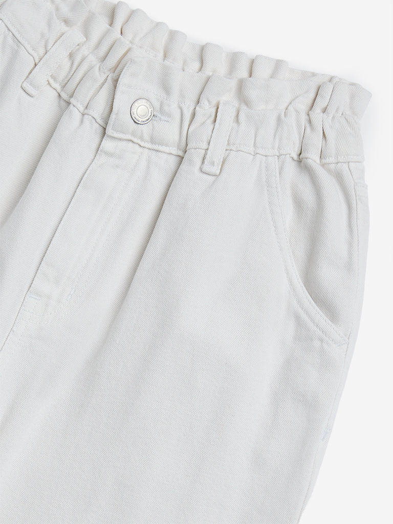 Y&F Kids White Straight - Fit High - Rise Jeans