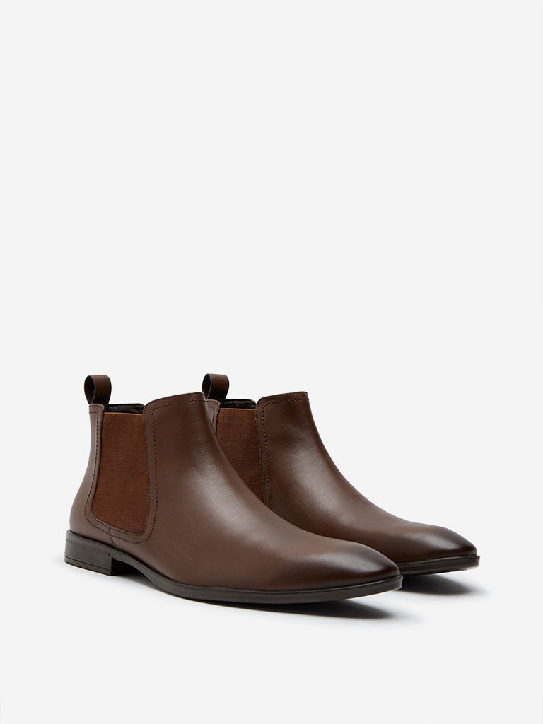 Westside SOLEPLAY Men's Brown Solid Chelsea Boots Front View