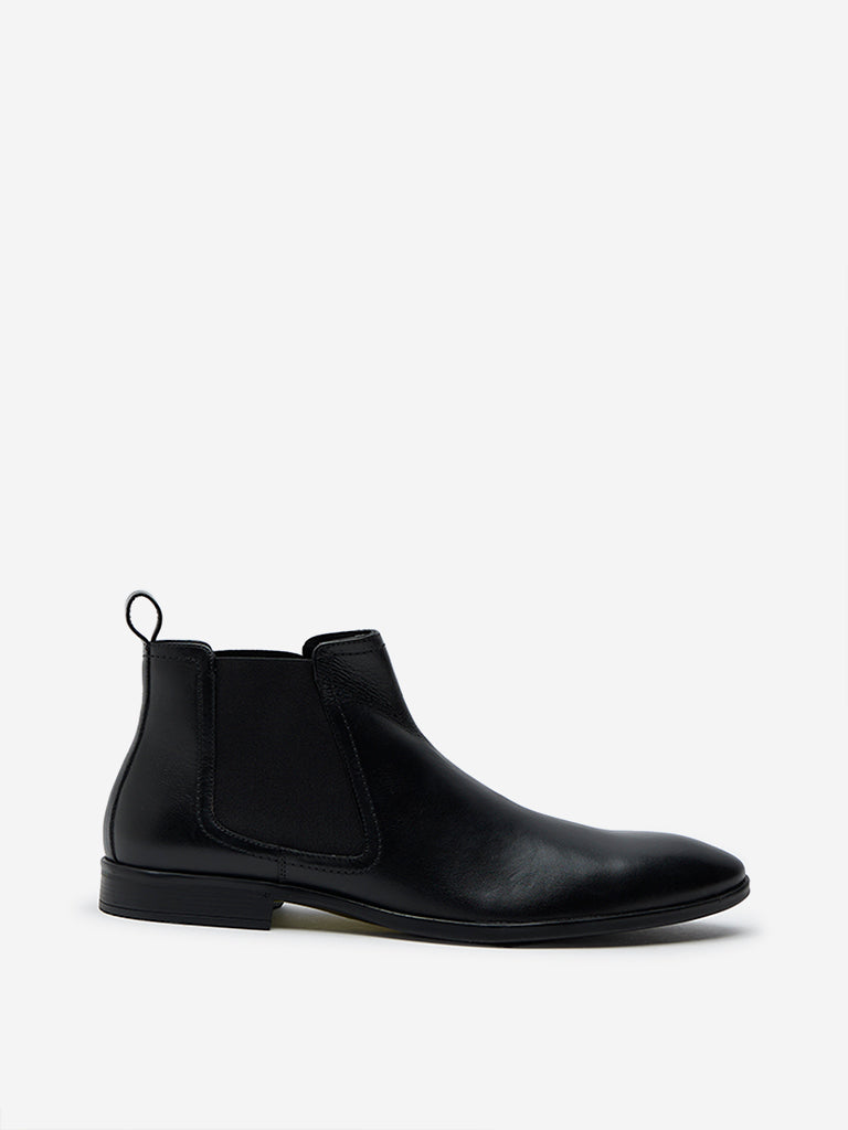 Westside SOLEPLAY Men's Black Solid Chelsea Boots Side View