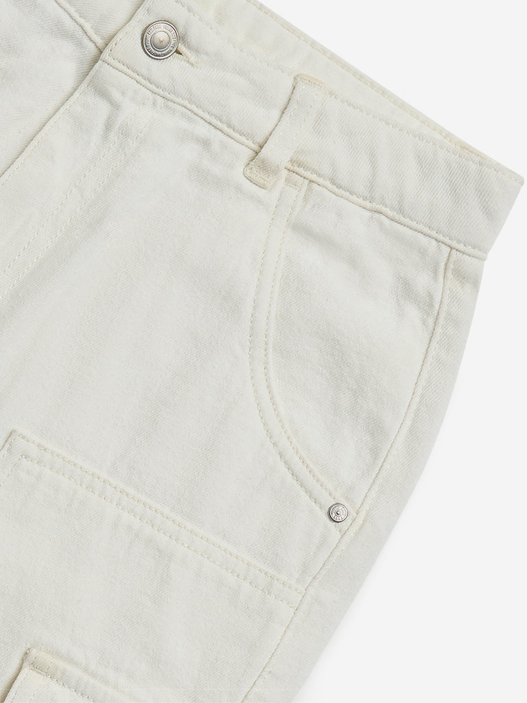 Westside Y&F Boy's Off-White Straight-Fit High-Rise Cargo Jeans for Winter Wear Zoomed View