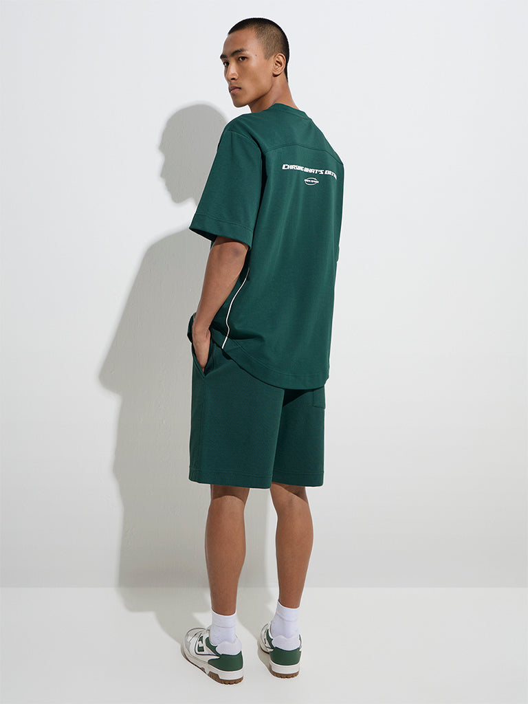 Westside Studiofit Men's Emerald Green Relaxed-Fit Cotton-Blend Shorts for Sports Wear Back View