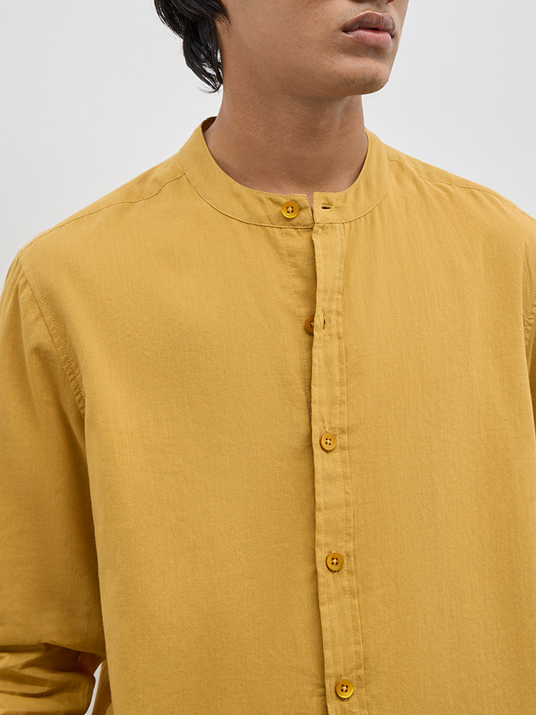 Westside ETA Men's Yellow Solid Relaxed Fit Cotton Shirt for Casual Wear Zoomed View