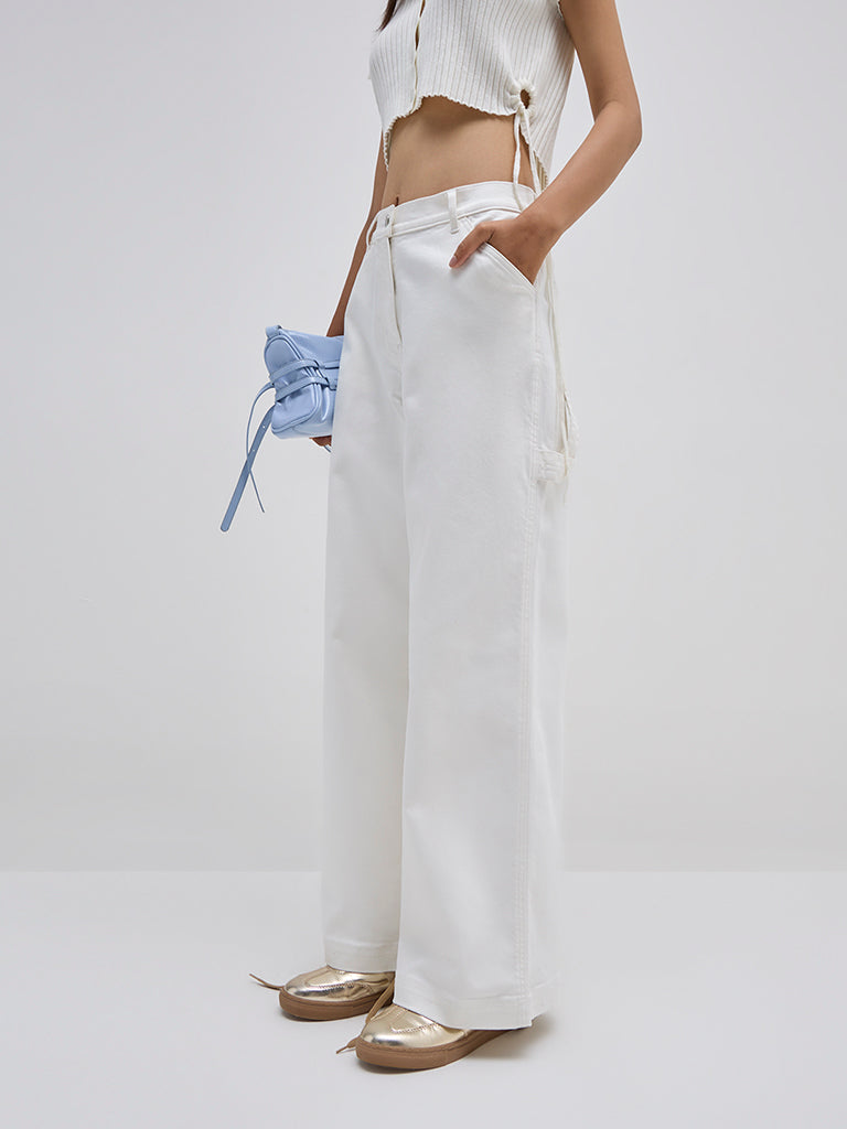 Nuon Off-White Straight-Fit High-Rise Jeans