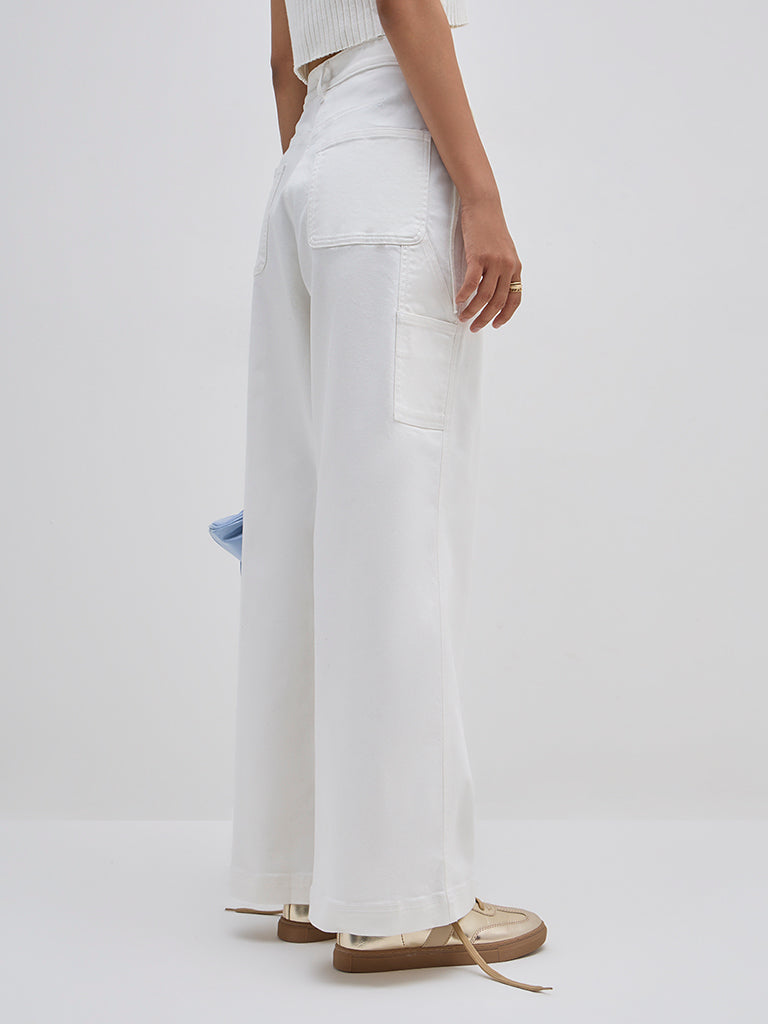 Nuon Off-White Straight-Fit High-Rise Jeans