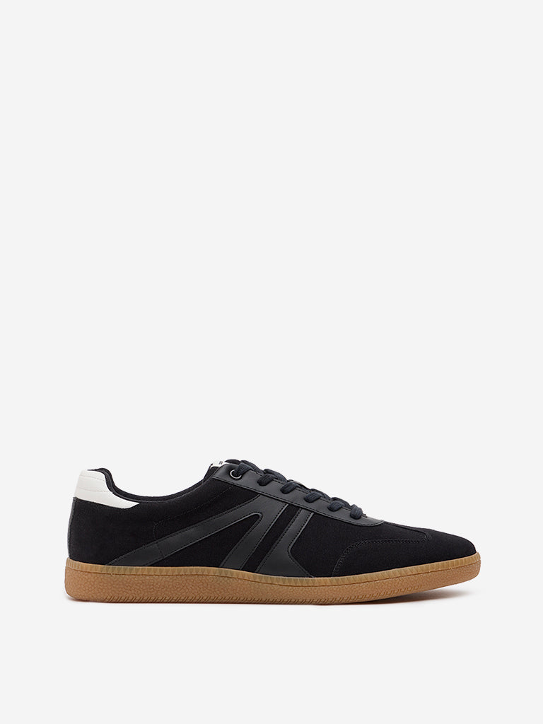Westside SOLEPLAY Men's Black Retro-Style Lace-Up Sneakers for Casual Wear Side View