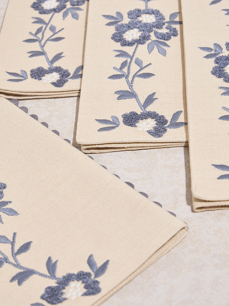 Westside Home Dusty Blue Floral Embroidered Placemat (Set of 4)
