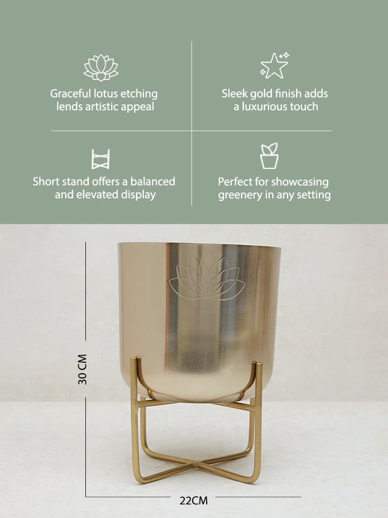 Westside Home Gold Lotus Etched Planter with Short Stand