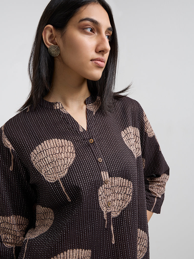 Utsa Black Floral Design Cotton-Blend Straight Kurta
