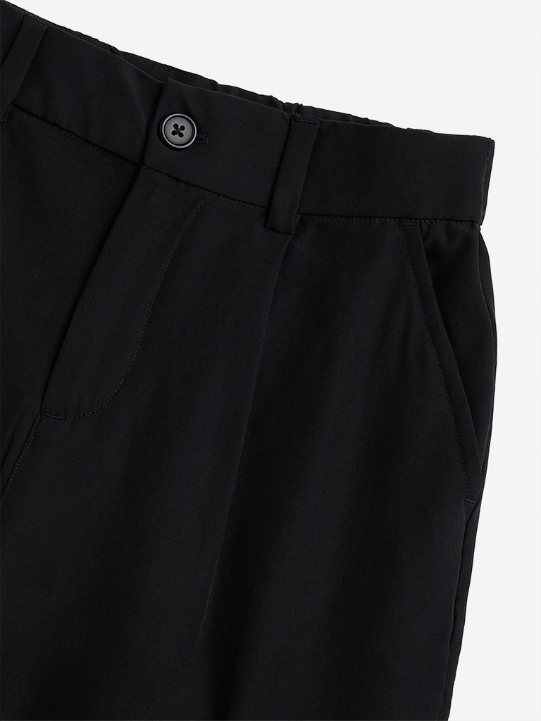 Westside Y&F Boy's Black Solid Mid-Rise Korean Pants for Casual Wear Zoomed View