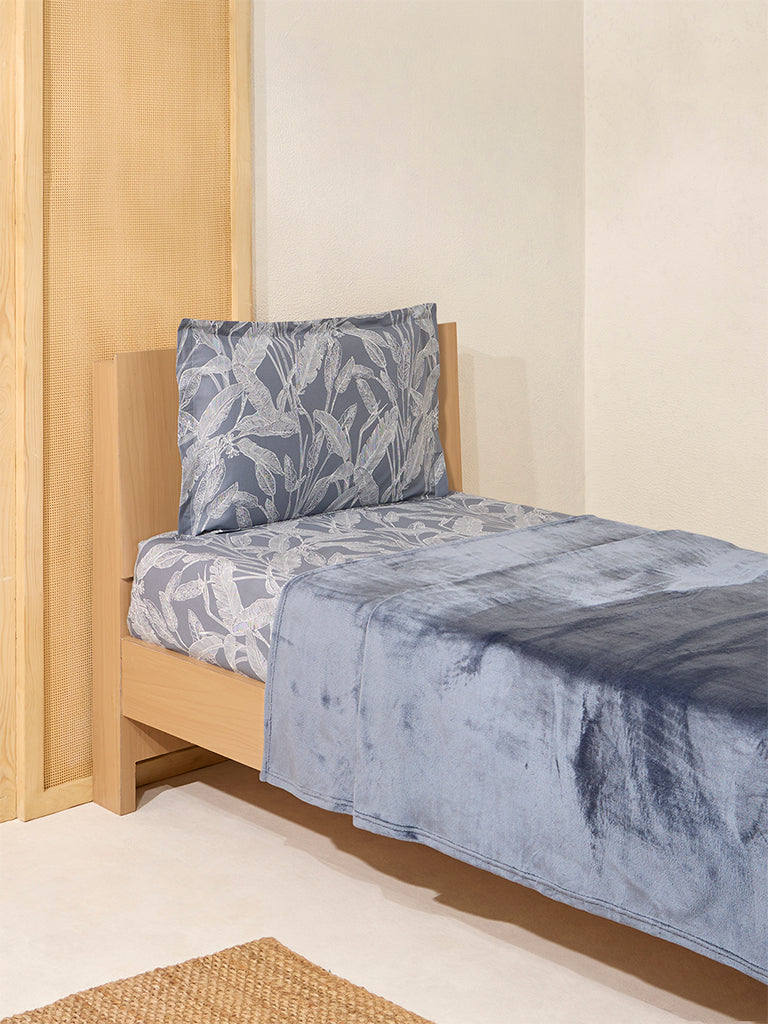 Westside Home Dusty Blue Single Bed Fleece Blanket