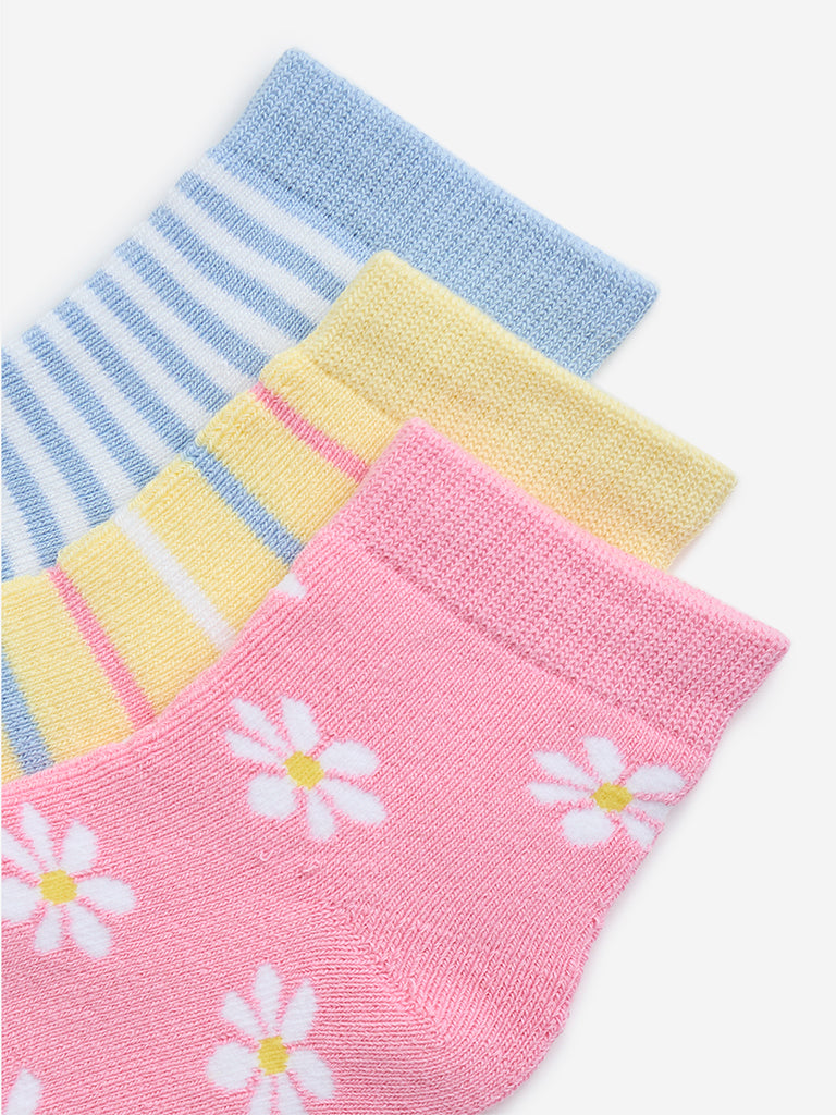 Westside HOP Kids Yellow Printed Cotton-Blend Socks - Pack of 3 for Casual Wear Zoomed View