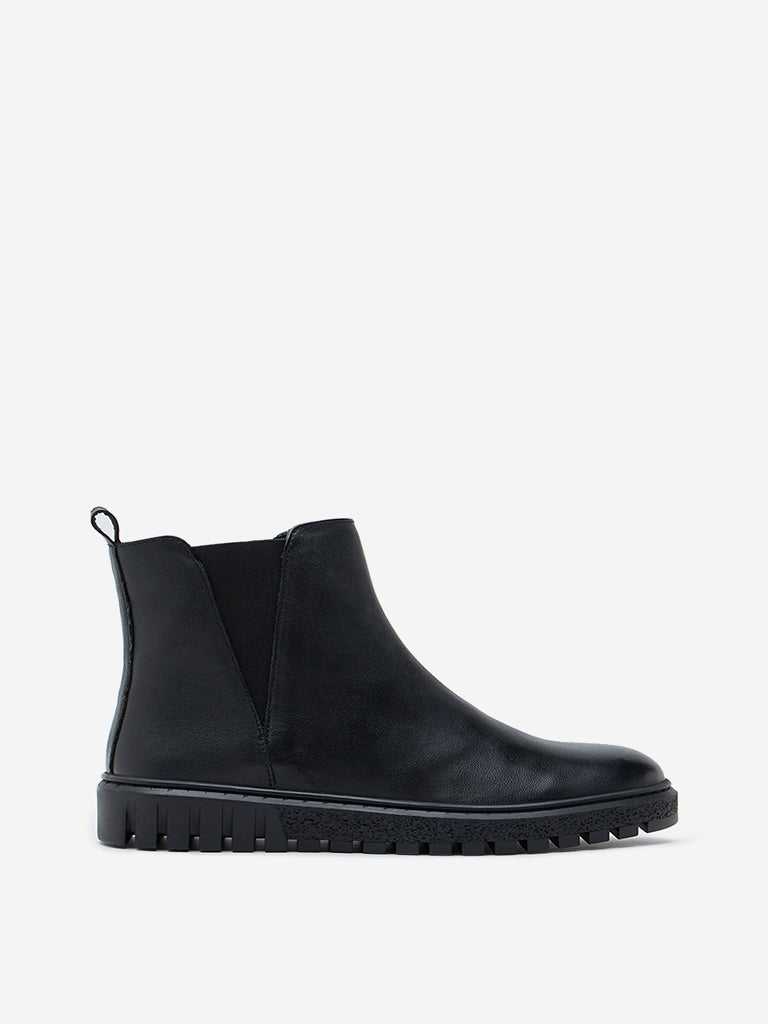 LUNA BLU Black Chelsea Boots