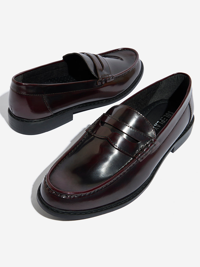 Westside SOLEPLAY Men's  Black Burgundy Loafers for Casual Wear Zoomed View
