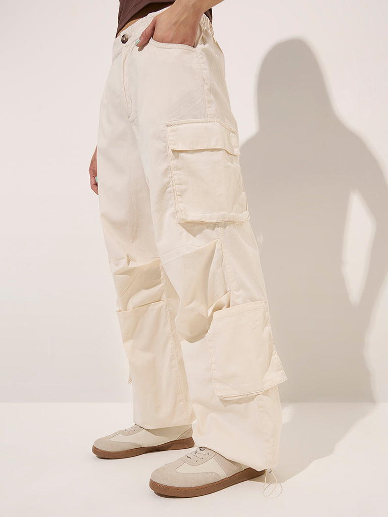 Westside Nuon Women's Off-White Cargo-Style High-Rise Cotton-Blend Trousers for Casual Wear Casual Wear Zoomed View