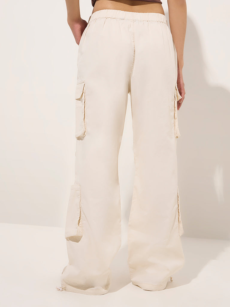 Westside Nuon Women's Off-White Cargo-Style High-Rise Cotton-Blend Trousers for Casual Wear Casual Wear Back View