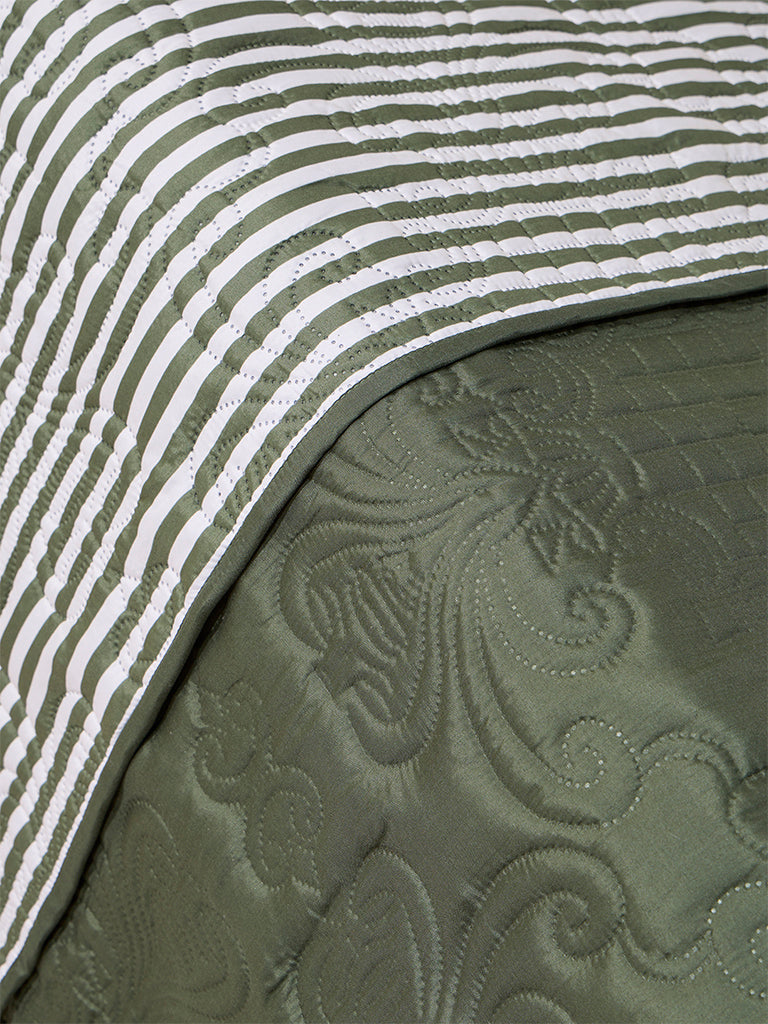 Westside Home Olive Reversible Quilted Queen Bed Comforter