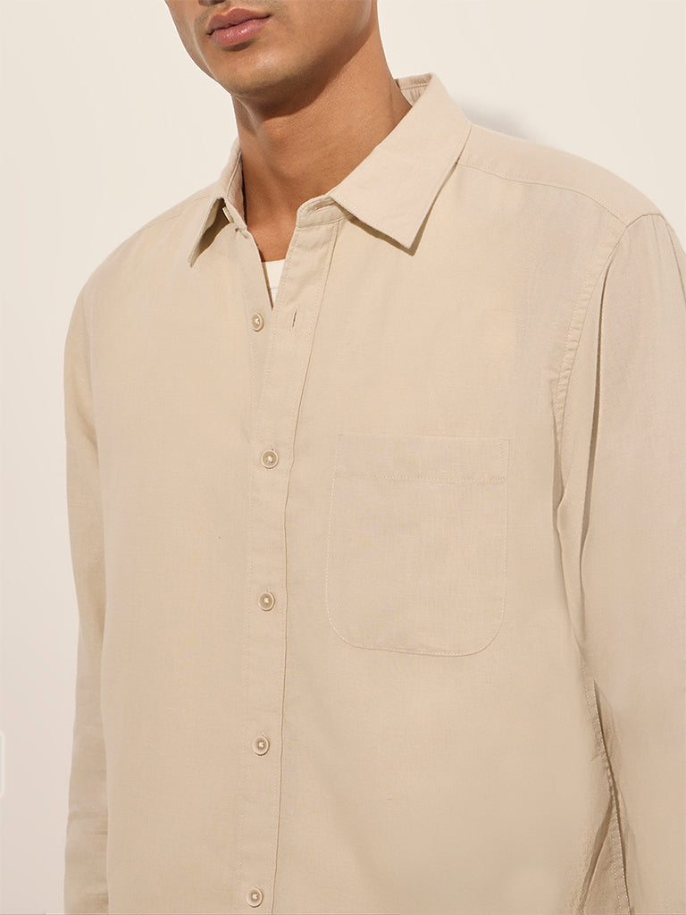 Westside WES Casuals Men's Beige Solid Relaxed-Fit Cotton Shirt for Casual Wear Zoomed View