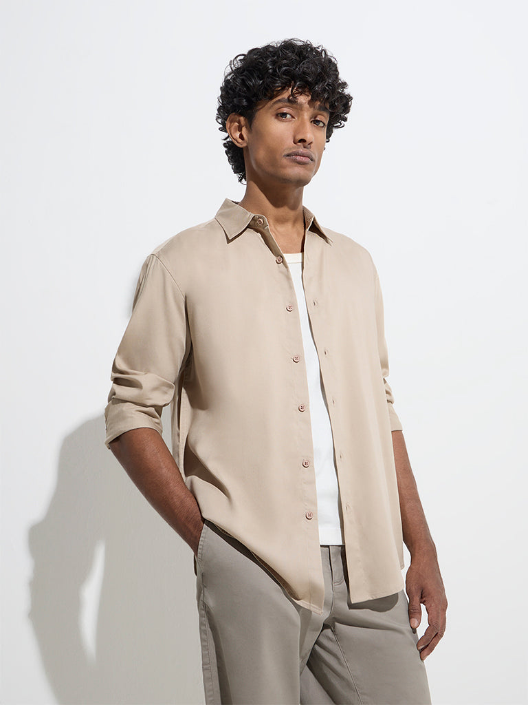 Westside WES Casuals Men's Taupe Solid Relaxed-Fit Shirt for Casual Wear Front View
