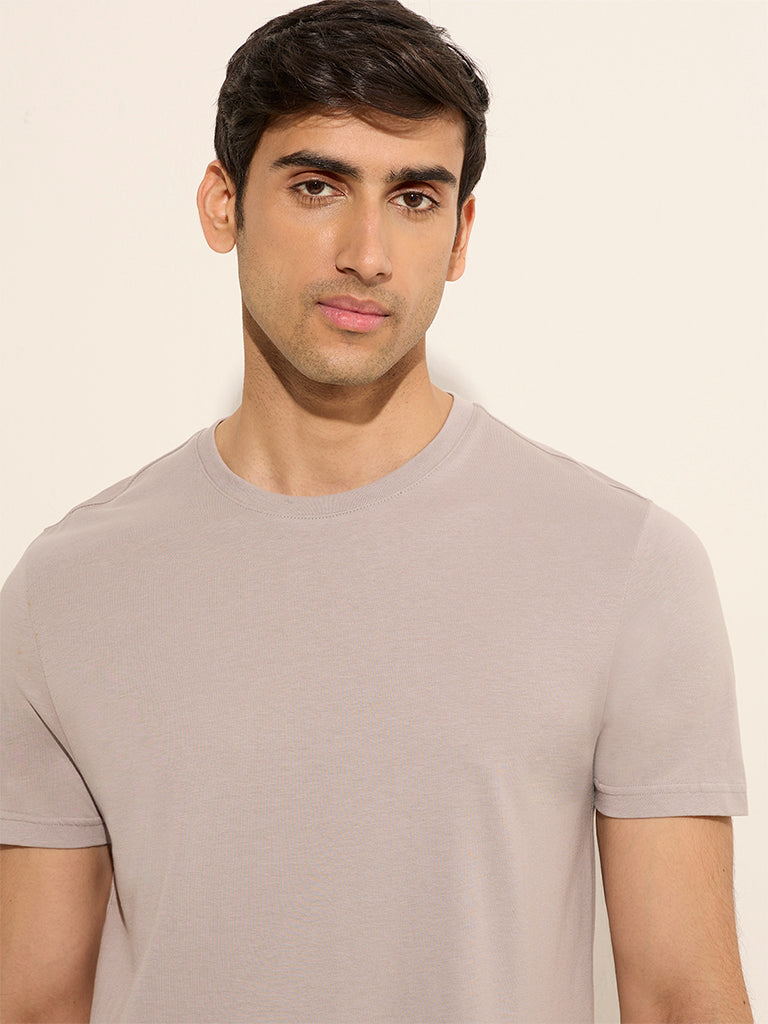 Westside WES Casuals Men's Light Grey Slim-Fit Cotton T-Shirt for Casual Wear Zoomed View