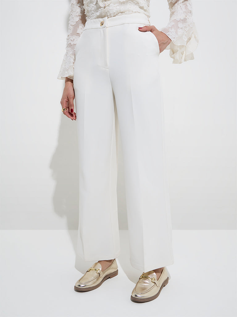Wardrobe Off-White Solid High-Rise Trousers