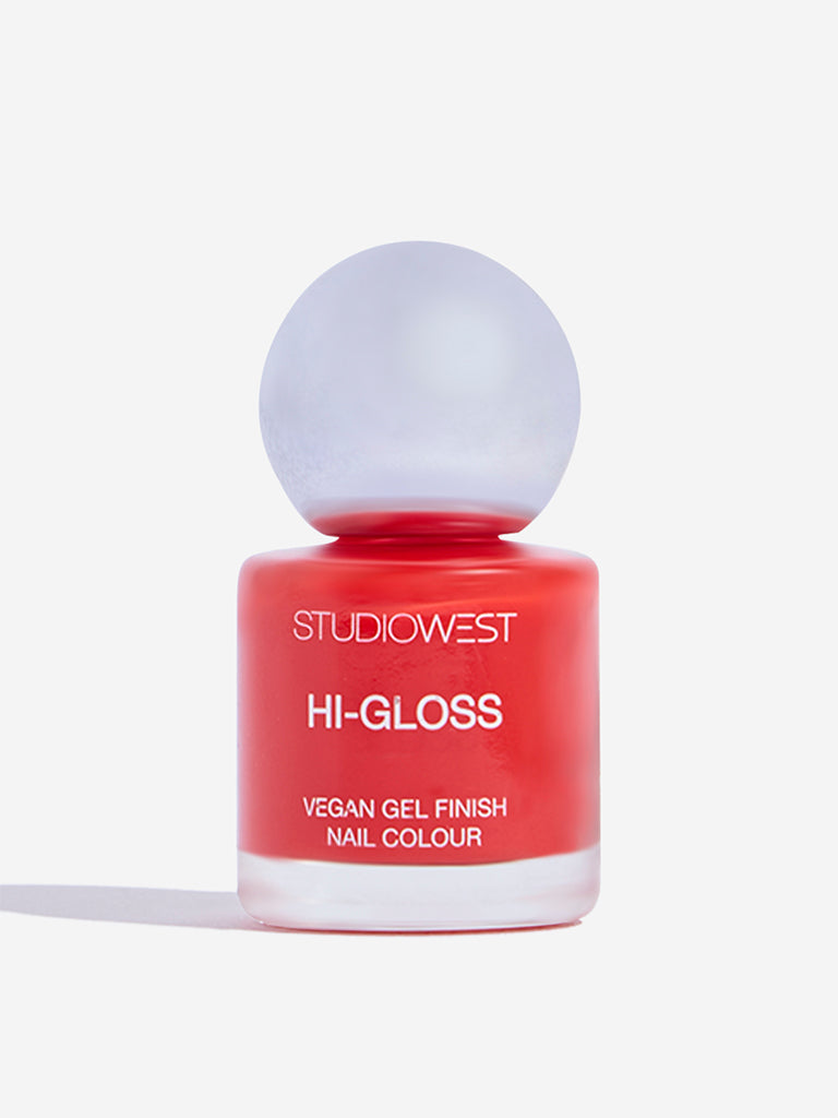 Studiowest Hi-Gloss Red Love R-05 Creme Nail Colour - 8 ml