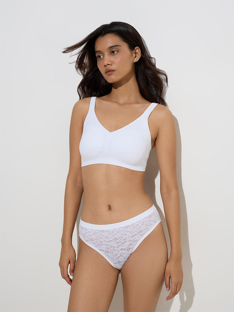 Wunderlove White Floral Lace Detailed Invisible Bra
