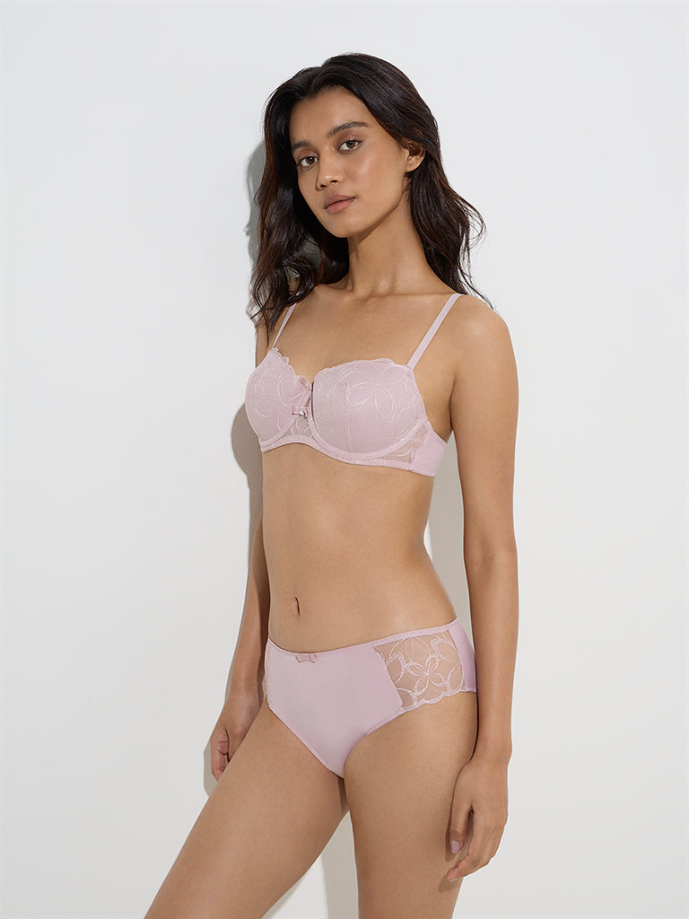 Wunderlove Light Pink High-Leg Lace Detailed Brief