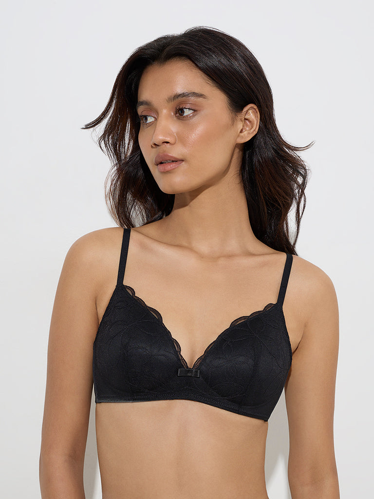 Wunderlove Black Floral Lace Detailed Padded Bra