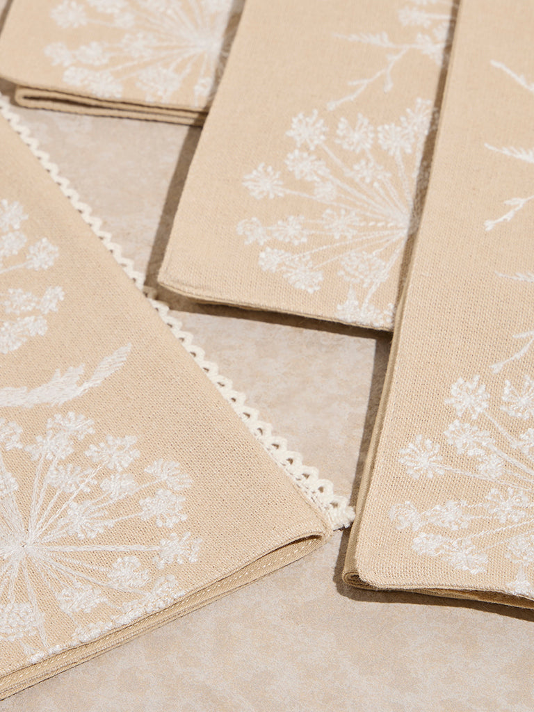 Westside Home Beige Floral Pattern Placemats (Set of 4)