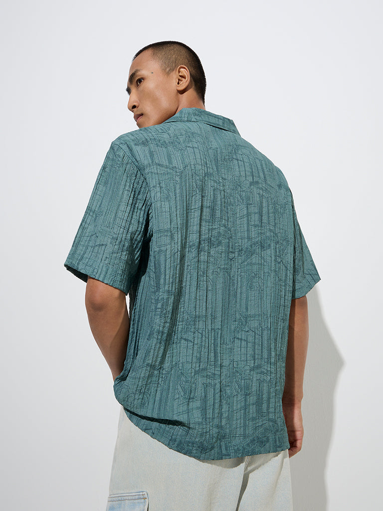 Westside Nuon Men's Green Seersucker Relaxed-Fit Shirt for Casual Wear Back View