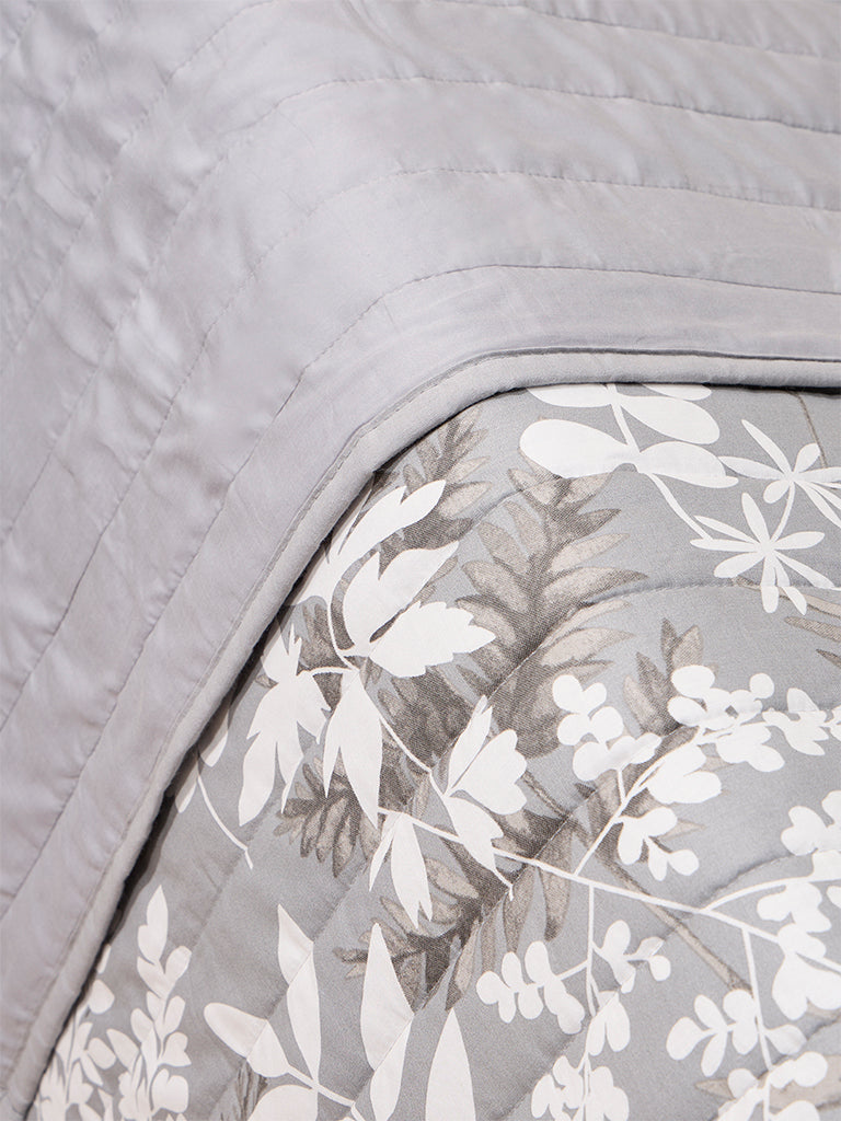 Westside Home Grey Botanical Design Reversible Queen Bed Comforter
