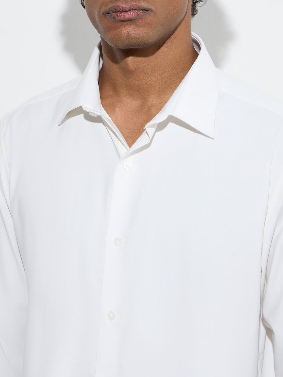 westisde WES Formals Men's White Solid Slim-Fit Shirt for Work Wear Zoom View